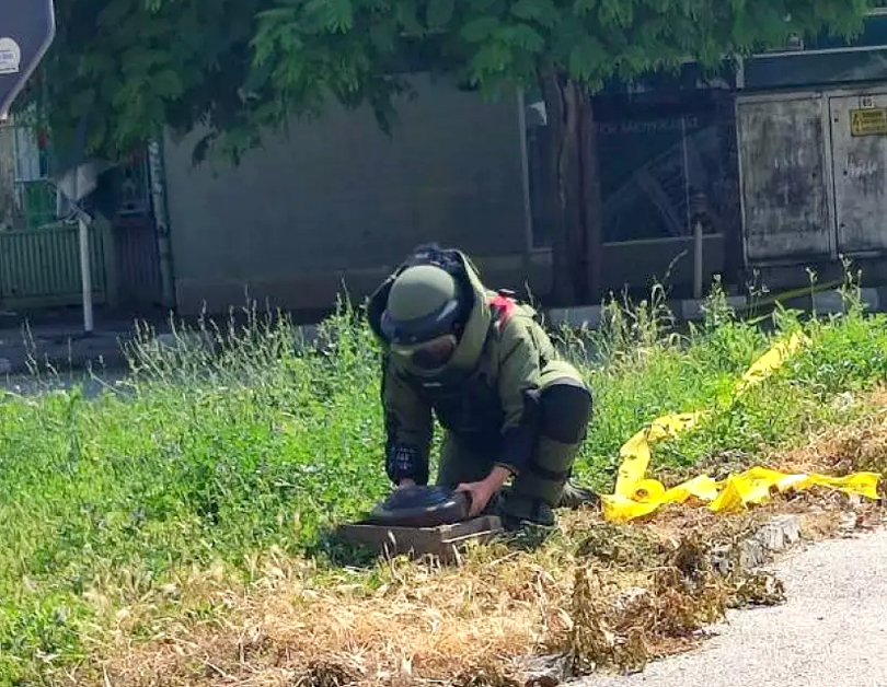 Боеприпасът е открит в град Левски